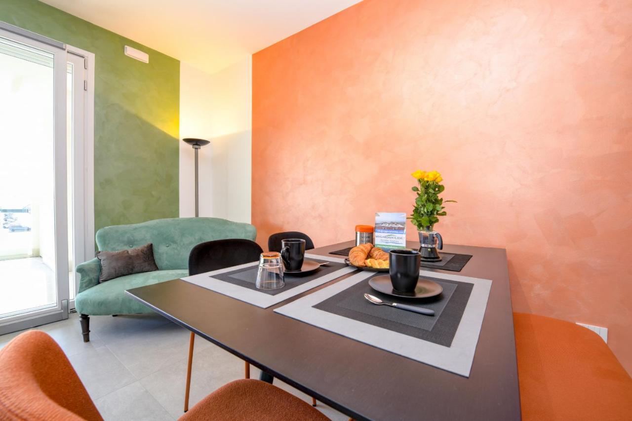 Opalia - Garda Lifestyle Apartment Peschiera del Garda